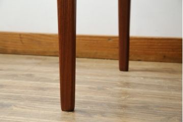 北欧ヴィンテージ　シンプルでスタイリッシュなチーク材製のセンターテーブル(リビングテーブル、コーヒーテーブル、ビンテージ)(R-050608)
