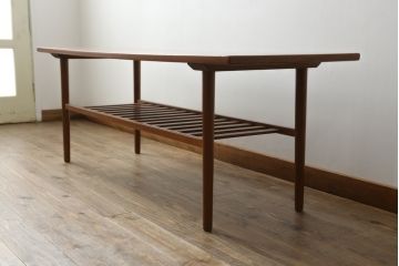 北欧ヴィンテージ　シンプルでスタイリッシュなチーク材製のセンターテーブル(リビングテーブル、コーヒーテーブル、ビンテージ)(R-050609)