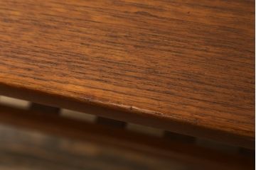 北欧ヴィンテージ　シンプルでスタイリッシュなチーク材製のセンターテーブル(リビングテーブル、コーヒーテーブル、ビンテージ)(R-050609)