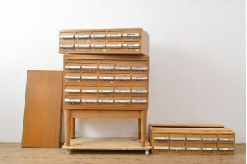 【簡易リペア限定品】和製ヴィンテージ　昭和レトロ　KIHARA　ナチュラルスタイルの収納におすすめのナラ材製ネームプレート付きカードケース(引き出し、チェスト、ビンテージ、図書館、図書室)(R-050611)