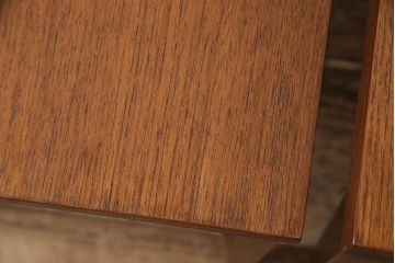 ヴィンテージ家具　北欧家具　北欧ビンテージ　チーク材　ナチュラルモダンな空間を演出する格納式ネストテーブル(サイドテーブル、カフェテーブル)(R-050613)