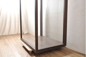 中古　美品　国産　栗材　片開き戸　手造りの木製ガラスケース(Gケース、ショーケース、店舗什器、飾り棚、陳列棚)(R-050616)