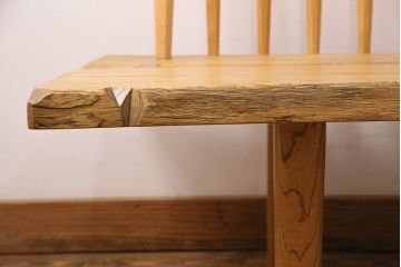 中古　手造り家具　頑固おやじ製　総栗無垢材　芸術品のような存在感のあるコノイドベンチ風木製ベンチ(長椅子、板座チェア)(R-050617)