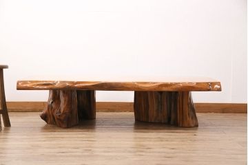 中古　民芸家具　小杉(屋久杉)の一枚板を使用した、存在感のある座卓(ローテーブル)(R-050618)