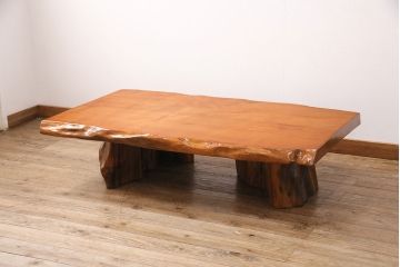 中古　民芸家具　小杉(屋久杉)の一枚板を使用した、存在感のある座卓(ローテーブル)(R-050618)