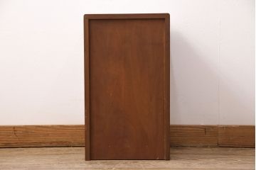 中古　伝統工芸　日光彫り　華やかな花の意匠が目を惹く小引き出し(小物収納、卓上収納)(R-050619)