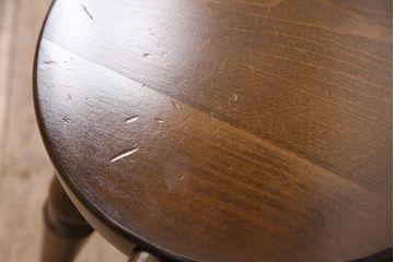 ビンテージ家具　飛騨産業　キツツキ　持ち手がついたデザインが目を引くミルクスツール(花台、板座チェア、丸椅子、ヴィンテージ)(R-050620)