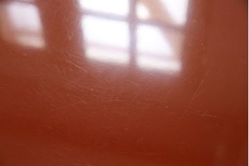 中古　美品　高級品　曙塗り(あけぼのぬり)　漆の朱赤が和の趣を高める文机(座机、片袖机)(定価約35万円)(R-050621)