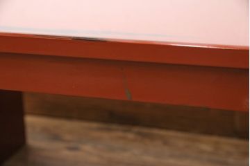 中古　美品　高級品　曙塗り(あけぼのぬり)　漆の朱赤が和の趣を高める文机(座机、片袖机)(定価約35万円)(R-050621)