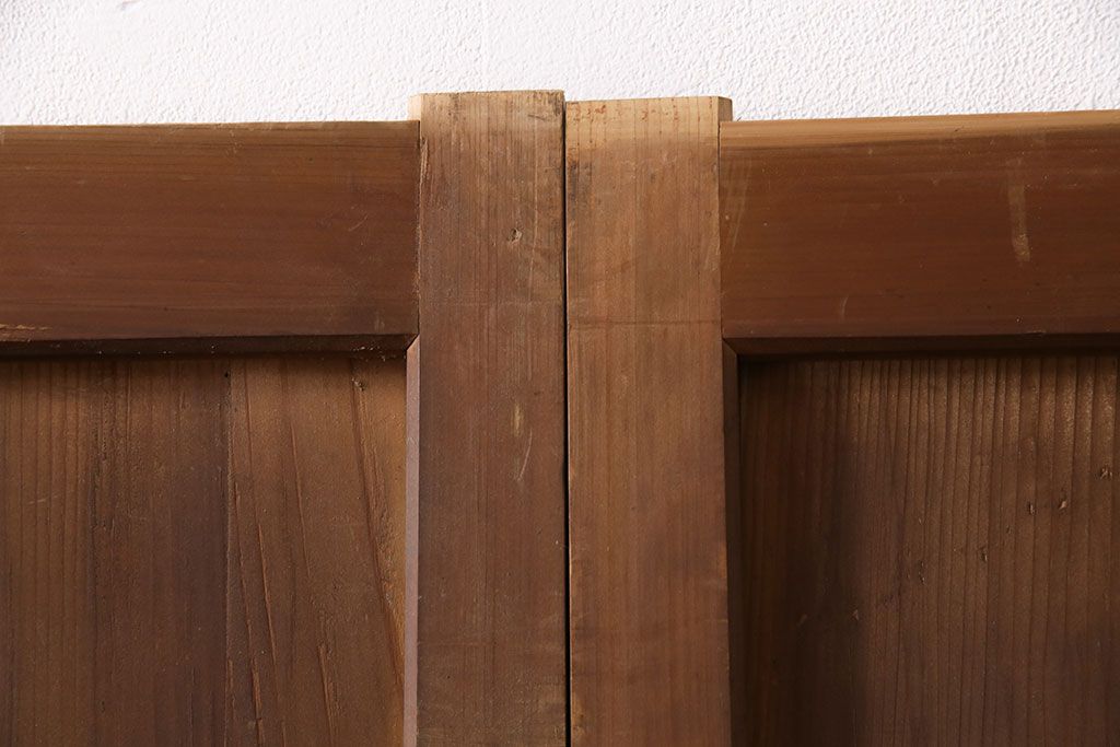 アンティーク建具　明治大正期　一枚板　木の風合いが魅力のシンプルなデザインの板戸2枚セット(建具、引き戸)(R-050622)