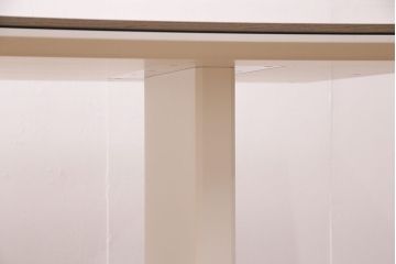 中古　展示品　極美品　arflex(アルフレックス)　AFFOGATO(アフォガード)　白を基調とした空間にマッチするダイニングテーブル(6人掛け、4人掛け)(定価約48万円)(R-050625)