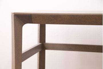 中古　展示品　極美品　arflex(アルフレックス)　MONTEBELLO(モンテベロ)　コンパクトな奥行で使い勝手の良いシンプルなデスク(作業台、ワークデスク、在宅ワーク、在宅用)(定価約27万円)(R-050634)