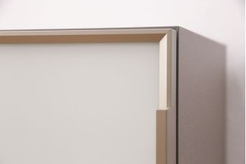 中古　arflex(アルフレックス)　C.C.09(シー.シー.09)　シンプルでモダンな佇まいが上質な空間を演出するサイドキャビネット(収納棚、戸棚)(定価約25万円)(R-050635)