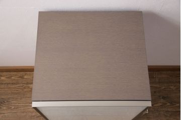 中古　arflex(アルフレックス)　C.C.09(シー.シー.09)　シンプルでモダンな佇まいが上質な空間を演出するサイドキャビネット(収納棚、戸棚)(定価約25万円)(R-050635)