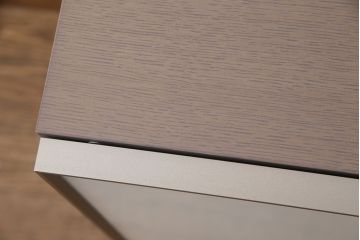 中古　arflex(アルフレックス)　C.C.09(シー.シー.09)　シンプルでモダンな佇まいが上質な空間を演出するサイドキャビネット(収納棚、戸棚)(定価約25万円)(R-050635)