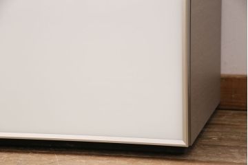 中古　arflex(アルフレックス)　C.C.09(シー.シー.09)　シンプルでモダンな佇まいが上質な空間を演出するサイドキャビネット(収納棚、戸棚)(定価約25万円)(R-050635)