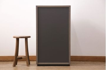 中古　arflex(アルフレックス)　C.C.09(シー.シー.09)　シンプルでモダンな佇まいが上質な空間を演出するサイドキャビネット(収納棚、戸棚)(定価約25万円)(R-050635)