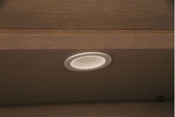 中古　arflex(アルフレックス)　C.C.09(シー.シー.09)　シンプルでモダンな佇まいが上質な空間を演出するサイドボード(収納棚、戸棚)(定価約59万円)(R-050636)