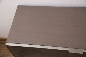 中古　arflex(アルフレックス)　C.C.09(シー.シー.09)　シンプルでモダンな佇まいが上質な空間を演出するサイドボード(収納棚、戸棚)(定価約59万円)(R-050636)