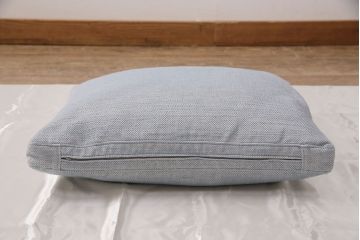 中古　arflex(アルフレックス)　VASCA(ヴァスカ)　優しい風合いがナチュラル感を演出するクッション(定価約4万円)(R-050639)