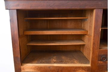 和製アンティーク　ケヤキ材・前面ヒノキ材　和の情緒たっぷりの空間づくりが叶う四尺水屋箪笥(重ね箪笥、食器棚、収納棚、キャビネット)(R-050644)