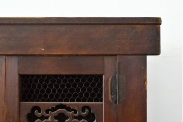 和製アンティーク　ケヤキ材・前面ヒノキ材　和の情緒たっぷりの空間づくりが叶う四尺水屋箪笥(重ね箪笥、食器棚、収納棚、キャビネット)(R-050644)