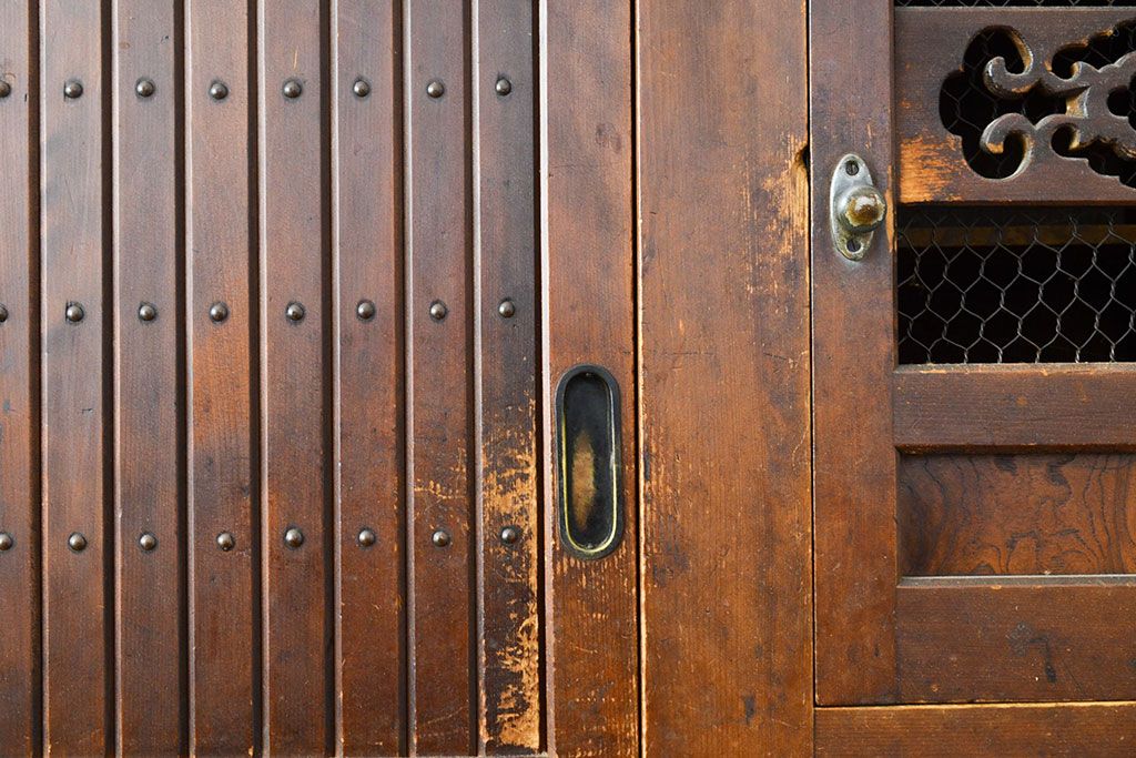 和製アンティーク　ケヤキ材・前面ヒノキ材　和の情緒たっぷりの空間づくりが叶う四尺水屋箪笥(重ね箪笥、食器棚、収納棚、キャビネット)(R-050644)