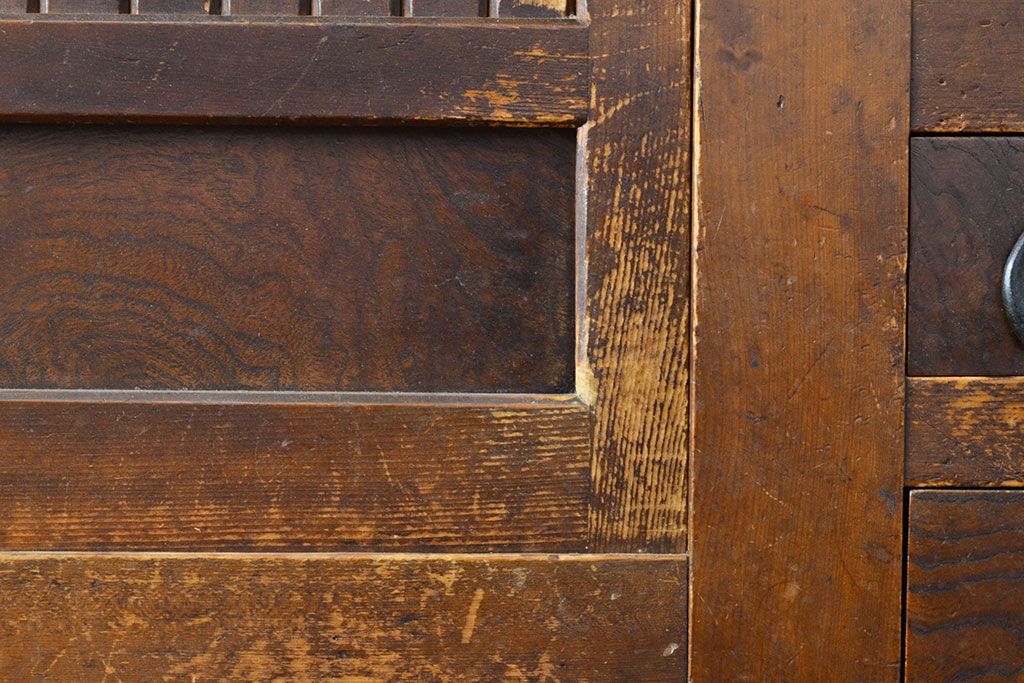 和製アンティーク　ケヤキ材・前面ヒノキ材　和の情緒たっぷりの空間づくりが叶う四尺水屋箪笥(重ね箪笥、食器棚、収納棚、キャビネット)(R-050644)