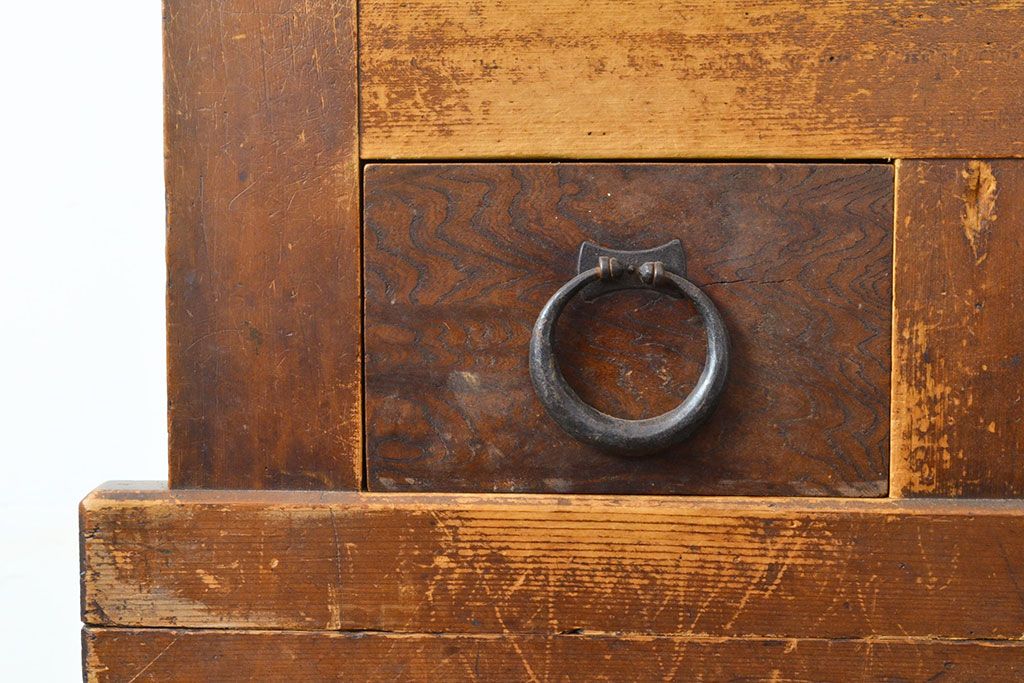 和製アンティーク　ケヤキ材・前面ヒノキ材　和の情緒たっぷりの空間づくりが叶う四尺水屋箪笥(重ね箪笥、食器棚、収納棚、キャビネット)(R-050644)