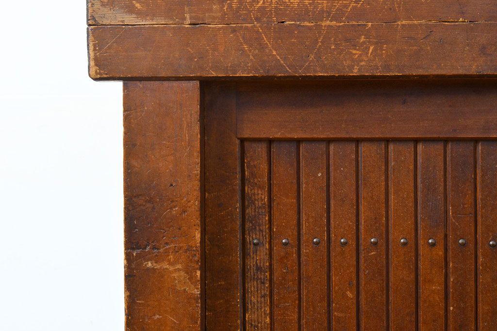 和製アンティーク　ケヤキ材・前面ヒノキ材　和の情緒たっぷりの空間づくりが叶う四尺水屋箪笥(重ね箪笥、食器棚、収納棚、キャビネット)(R-050644)