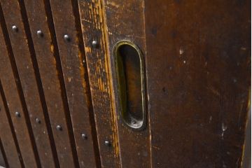 和製アンティーク　ケヤキ材・前面ヒノキ材　和の情緒たっぷりの空間づくりが叶う四尺水屋箪笥(重ね箪笥、食器棚、収納棚、キャビネット)(R-050644)