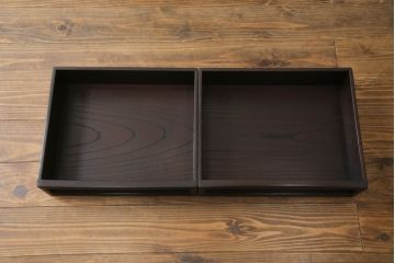 和製アンティーク　時代物　漆塗り　指物造り　上質な和の雰囲気漂う総ケヤキ材製の飾り棚(茶棚、収納棚、戸棚)(R-050649)