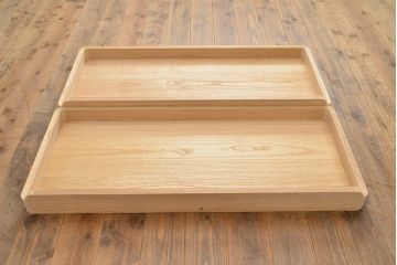 中古　衣装盆付き　上品なデザインの飾り金具がアクセントになっている会津桐の総桐箪笥(着物箪笥、衣装箪笥、桐たんす)(並厚、四方丸、桐たんす)(R-050650)