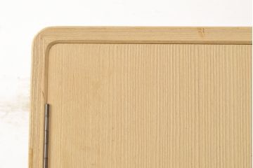 中古　衣装盆付き　上品なデザインの飾り金具がアクセントになっている会津桐の総桐箪笥(着物箪笥、衣装箪笥、桐たんす)(並厚、四方丸、桐たんす)(R-050650)