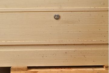 中古　衣装盆付き　上品なデザインの飾り金具がアクセントになっている会津桐の総桐箪笥(着物箪笥、衣装箪笥、桐たんす)(並厚、四方丸、桐たんす)(R-050650)