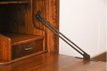 和製アンティーク　前面桑材　網代模様が和の情緒漂わせる小ぶりなライティングビューロー(デスク、机、在宅ワーク、在宅用引き出し)(R-050651)