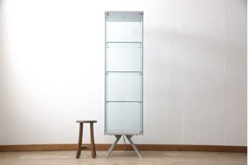 中古　美品　イタリア製　高級品!　スタイリッシュなデザインがお洒落なショーケース(ガラスケース、飾り棚、陳列棚)(R-050653)
