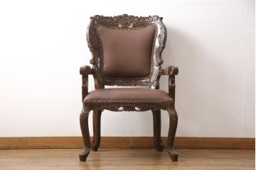 中古　極美品　タガヤサン　三越百貨店取扱い　細かな彫刻が見事な本革アームチェア(ダイニングチェア、椅子)(定価約36万円)(R-050656)