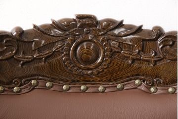中古　極美品　タガヤサン　三越百貨店取扱い　細かな彫刻が見事な本革アームチェア(ダイニングチェア、椅子)(定価約36万円)(R-050656)