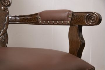 中古　極美品　タガヤサン　三越百貨店取扱い　細かな彫刻が見事な本革アームチェア(ダイニングチェア、椅子)(定価約36万円)(R-050656)