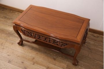 中古　極美品　三越百貨店取扱い品　高級カリン材を使用した気品ある佇まいのセンターテーブル(ローテーブル、リビングテーブル、花梨材)(定価約19万円)(R-050658)