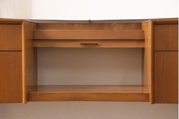 イギリスヴィンテージ　G-PLAN　蛇腹扉が珍しい!北欧テイストのお部屋作りにぴったりのドレッサー(鏡台、サイドボード、ビンテージ)(R-050666)