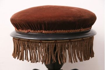 和製アンティーク　くすんだ色味がレトロな雰囲気を醸し出すピアノスツール(イス、回転チェア)(R-050670)