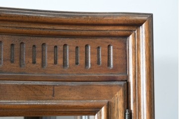 中古　DREXEL HERITAGE(ドレクセルヘリテイジ)　Grand Villa(グランドヴィラ)　上品な曲線を描くクラシカルなキュリオケース　(R-050671)