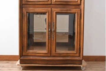 中古　DREXEL HERITAGE(ドレクセルヘリテイジ)　Grand Villa(グランドヴィラ)　上品な曲線を描くクラシカルなキュリオケース　(R-050671)
