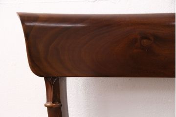 中古　ベルギー輸入家具　マホガニー材の艶のある木肌が気品を漂わせるダイニングチェア(イス)(R-050673)