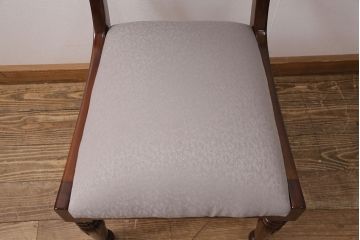 中古　ベルギー輸入家具　マホガニー材の艶のある木肌が気品を漂わせるダイニングチェア(イス)(R-050674)