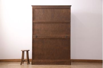 中古　北海道民芸家具　HM165K　高級感漂う上品な佇まいの食器棚(カップボード、キャビネット)(定価約43万円)(R-050679)