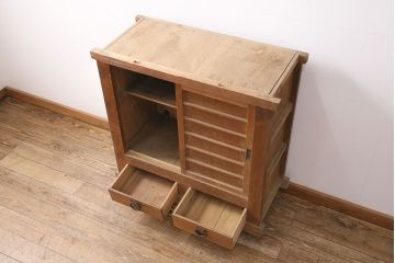 和製アンティーク　前面ヒノキ材　コンパクトサイズ!趣ある和の空間作りにおすすめな3尺水屋箪笥サイドボード(食器棚、収納棚、キャビネット)(R-050686)