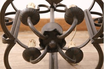 ビンテージ照明　高級品!　ロートアイアンフレームと気泡ガラスがおしゃれな天井照明(吊り下げ照明、シャンデリア、シェード、ヴィンテージ)(R-050688)